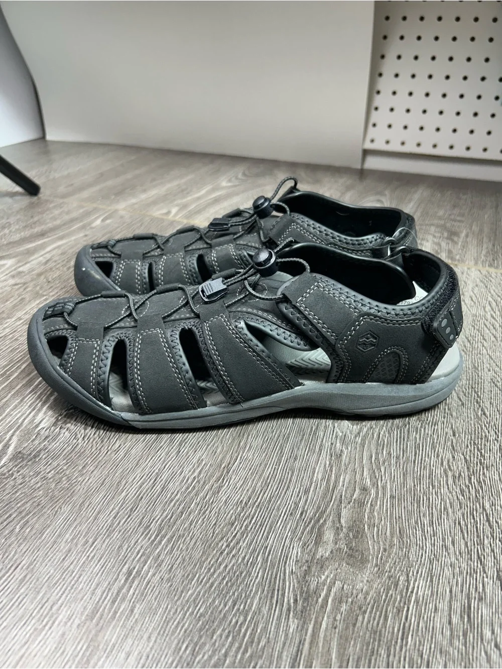 Khombu Men's Travis active sandals Black Outdoor Fisherman Sandals